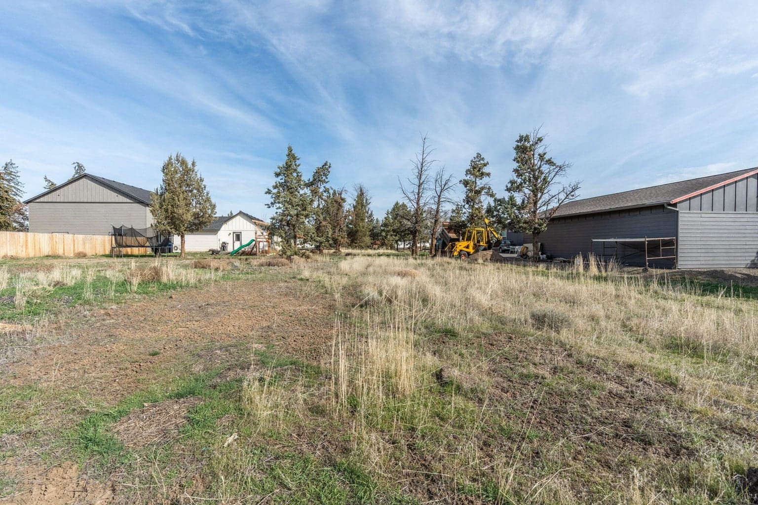 Photo of 2736 SW Glacier Avenue 10 of 17