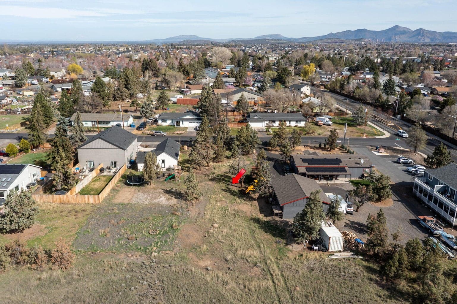 Photo of 2736 SW Glacier Avenue 12 of 17