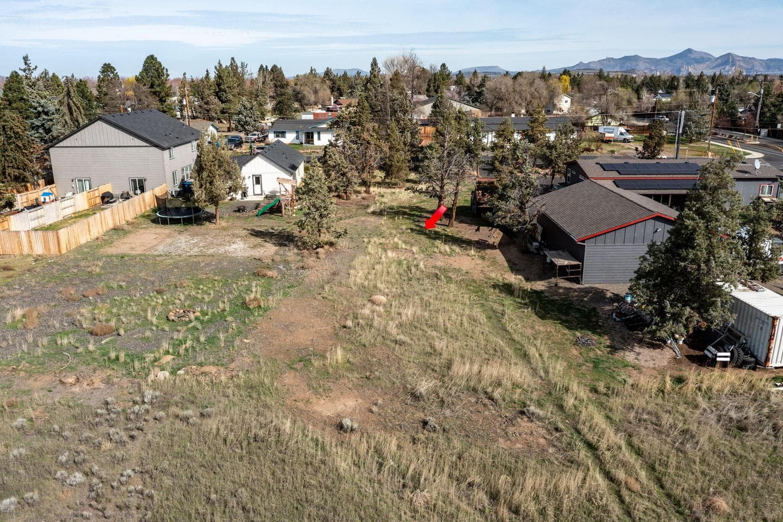 Photo of 2736 SW Glacier Avenue 6 of 17