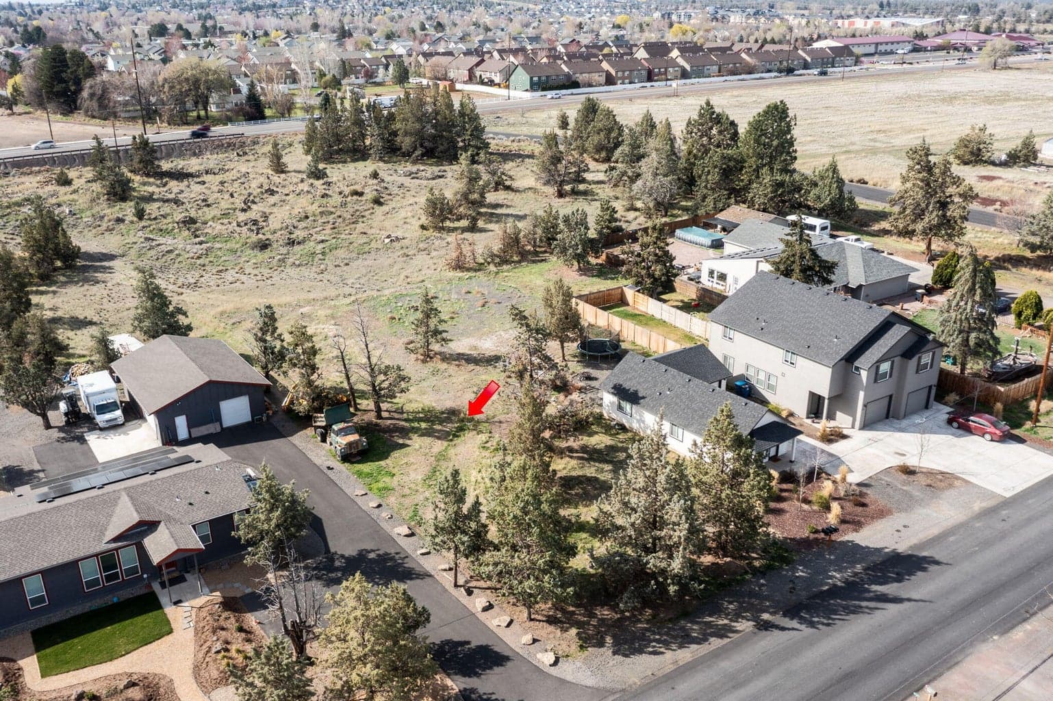 Photo of 2736 SW Glacier Avenue 13 of 17