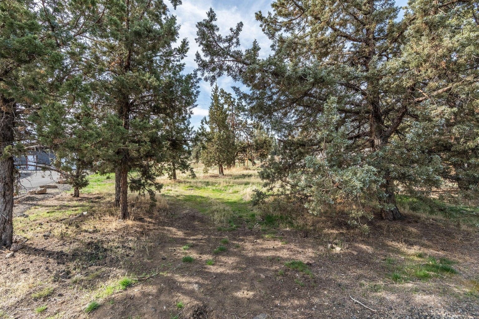 Photo of 2736 SW Glacier Avenue 16 of 17