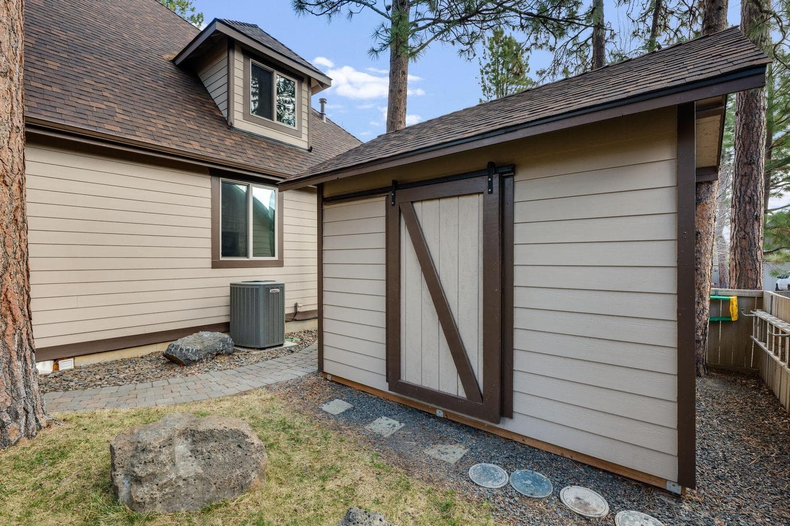 Photo of 60885 Oasis Place 23 of 34