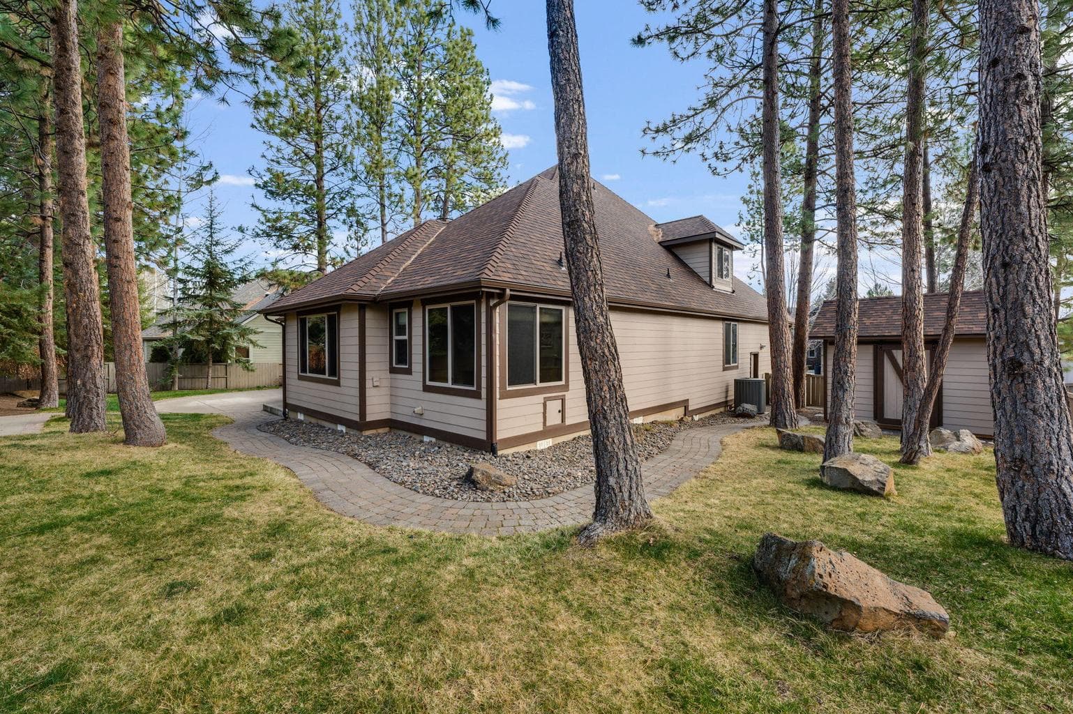 Photo of 60885 Oasis Place 21 of 34