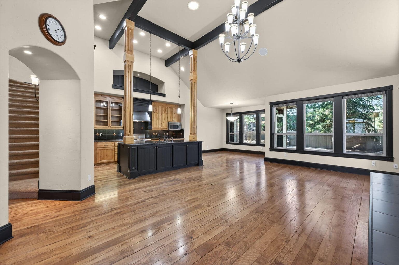 Photo of 60885 Oasis 3 of 37