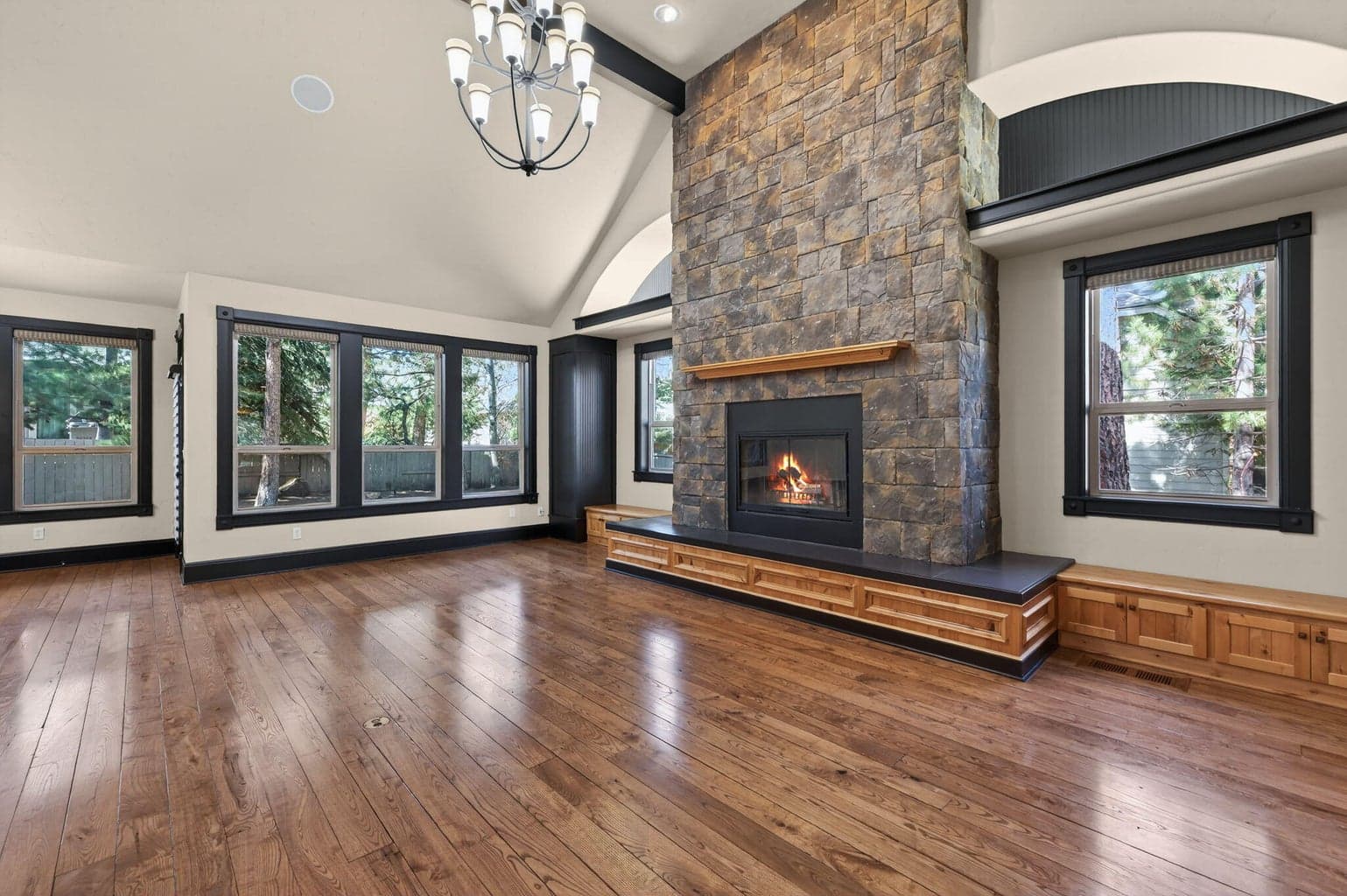 Photo of 60885 Oasis 4 of 37