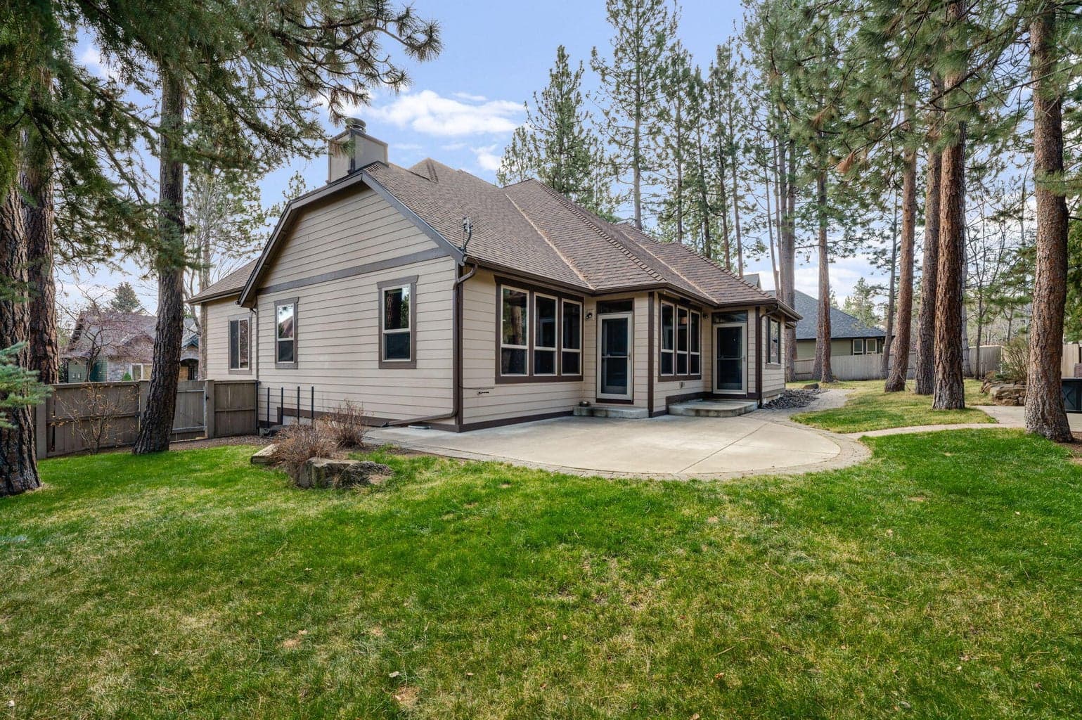 Photo of 60885 Oasis Place 22 of 34