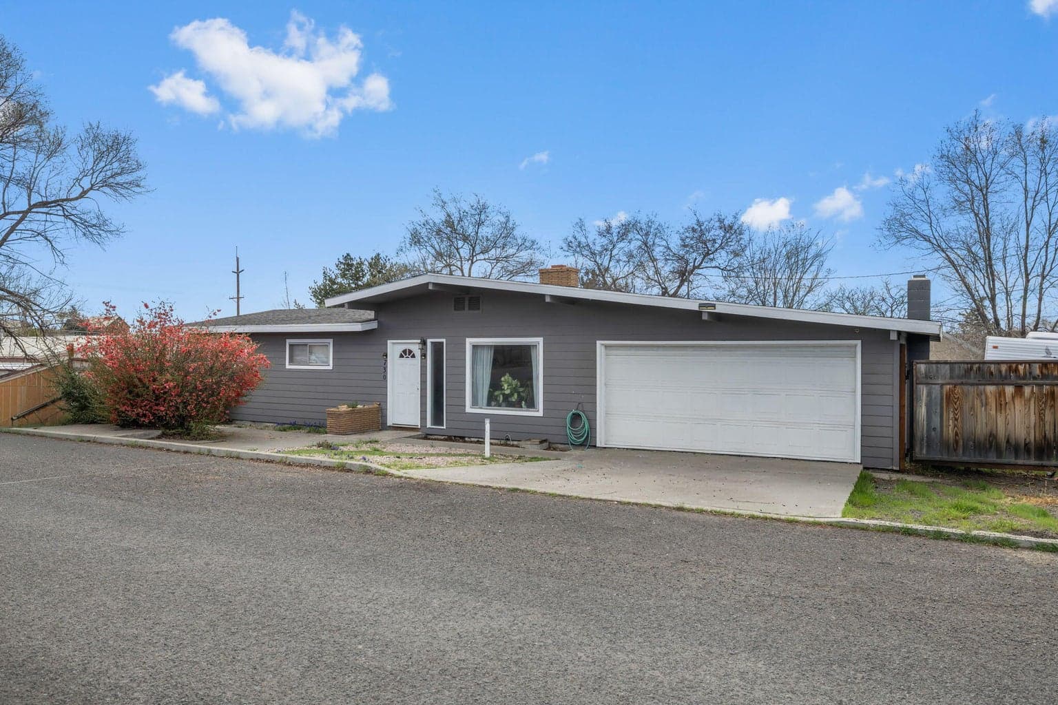 Photo of 730 Turner 2 of 31