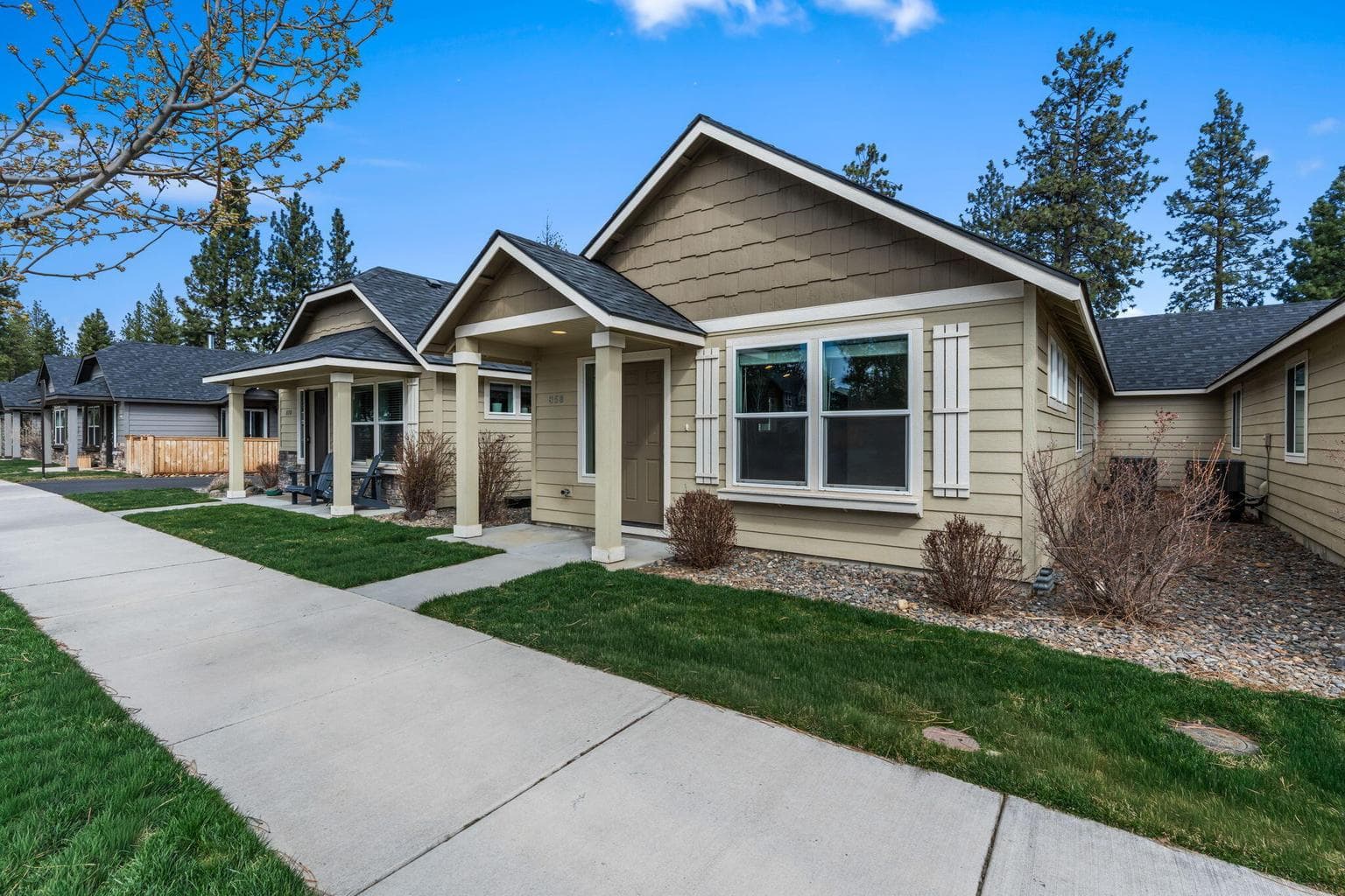 Photo of 858 Trinity 3 of 23