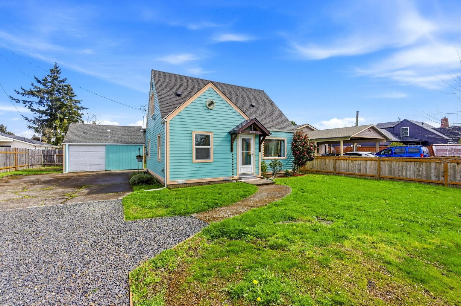 Photo of 2326 Evergreen 3 of 29