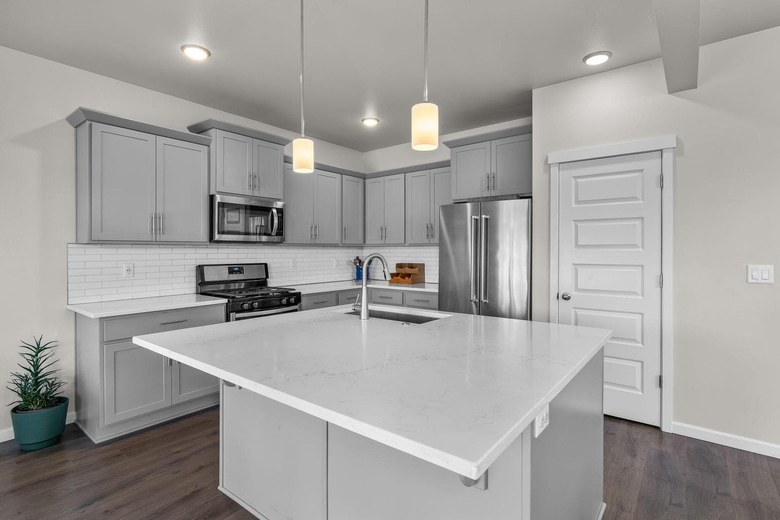Photo of 51783 Fordham Drive 15 of 46