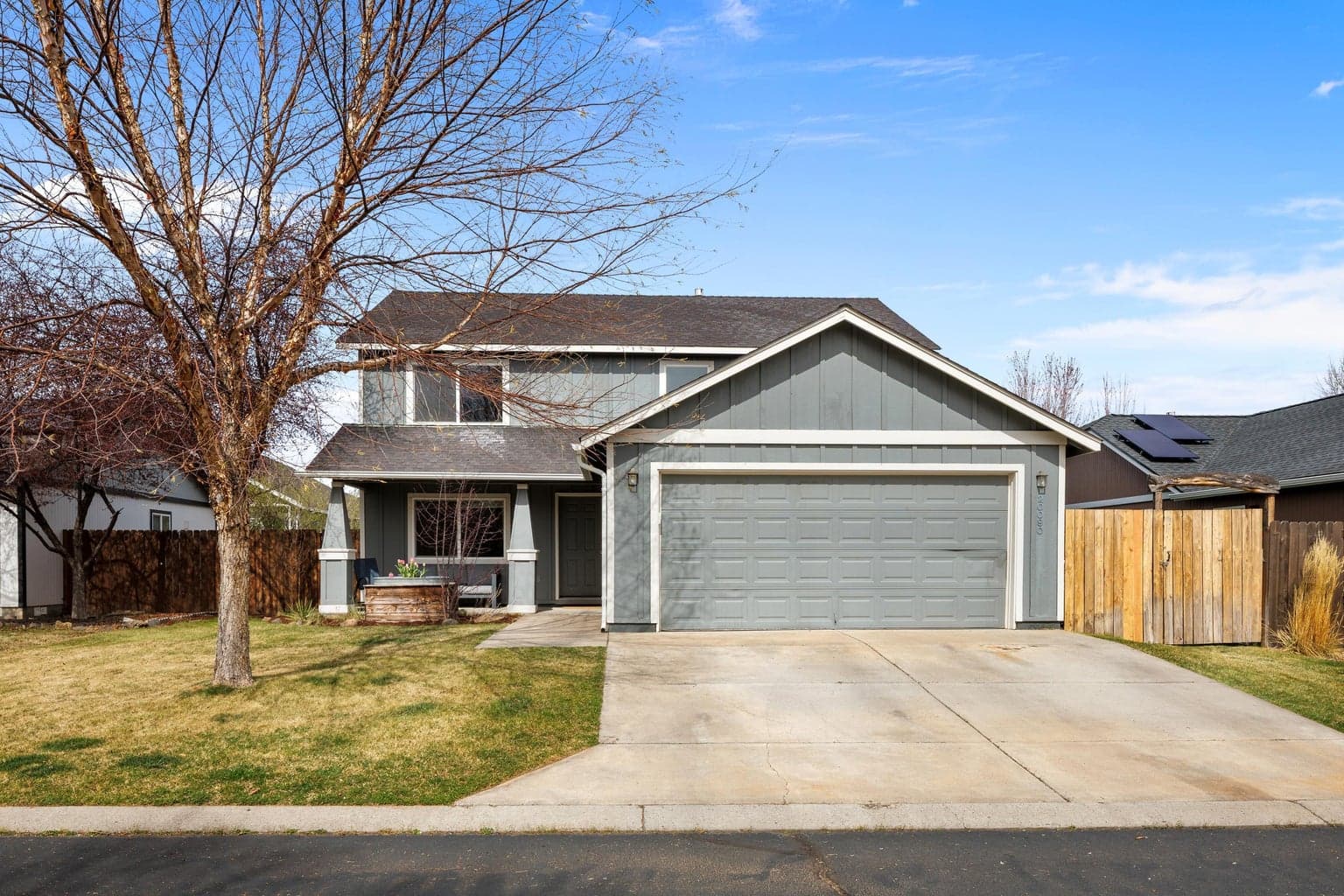Spacious front yard.