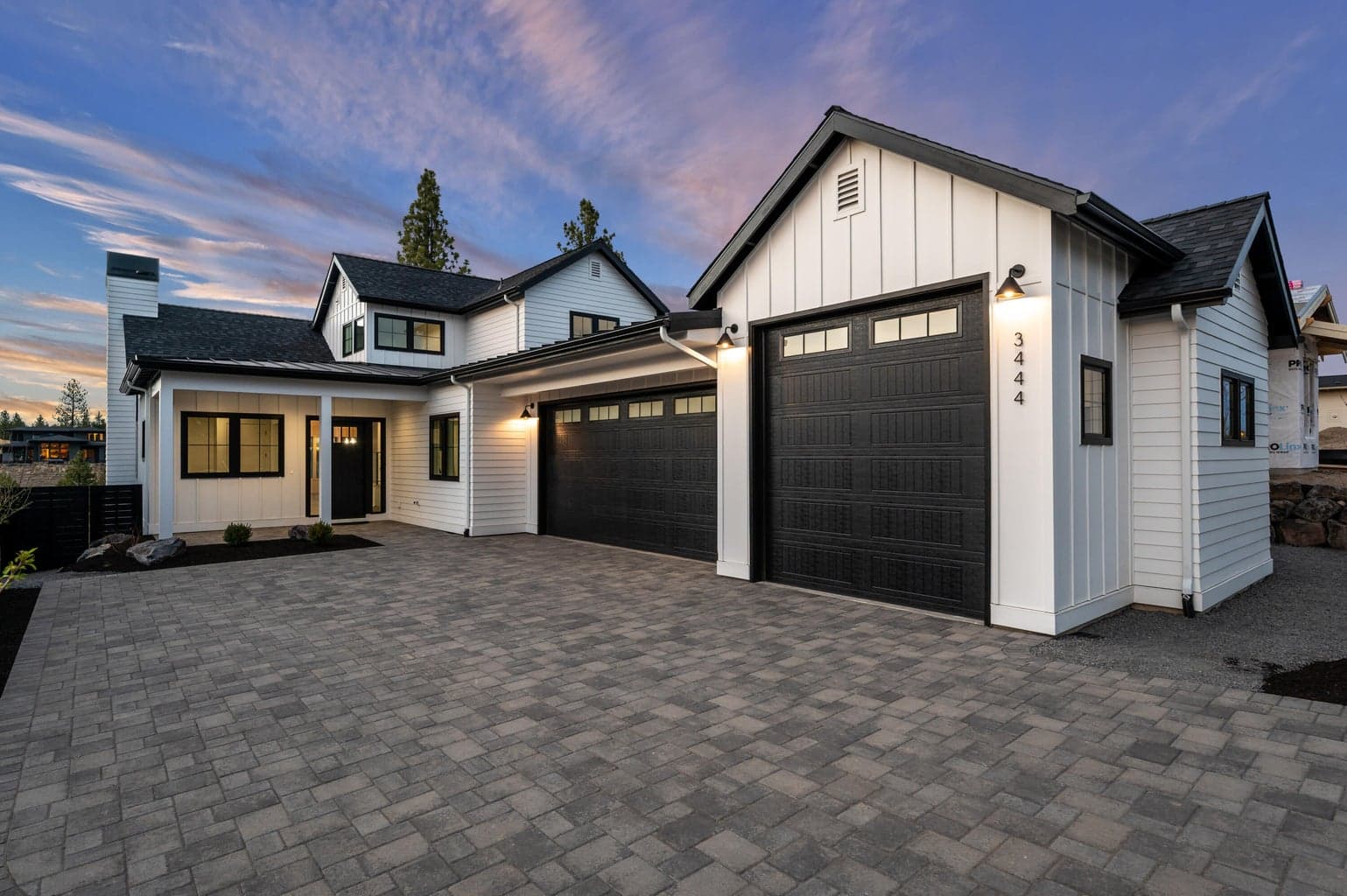 Photo of 3444 Sullivan 3 of 60