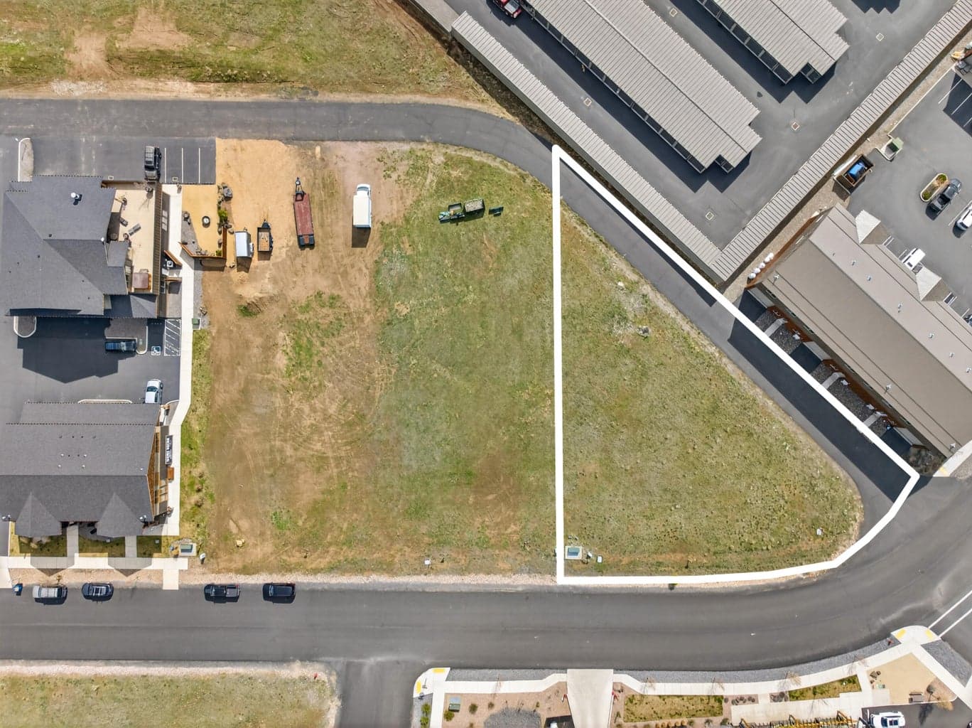 Photo of 221 E Sun Ranch Drive 8 of 19