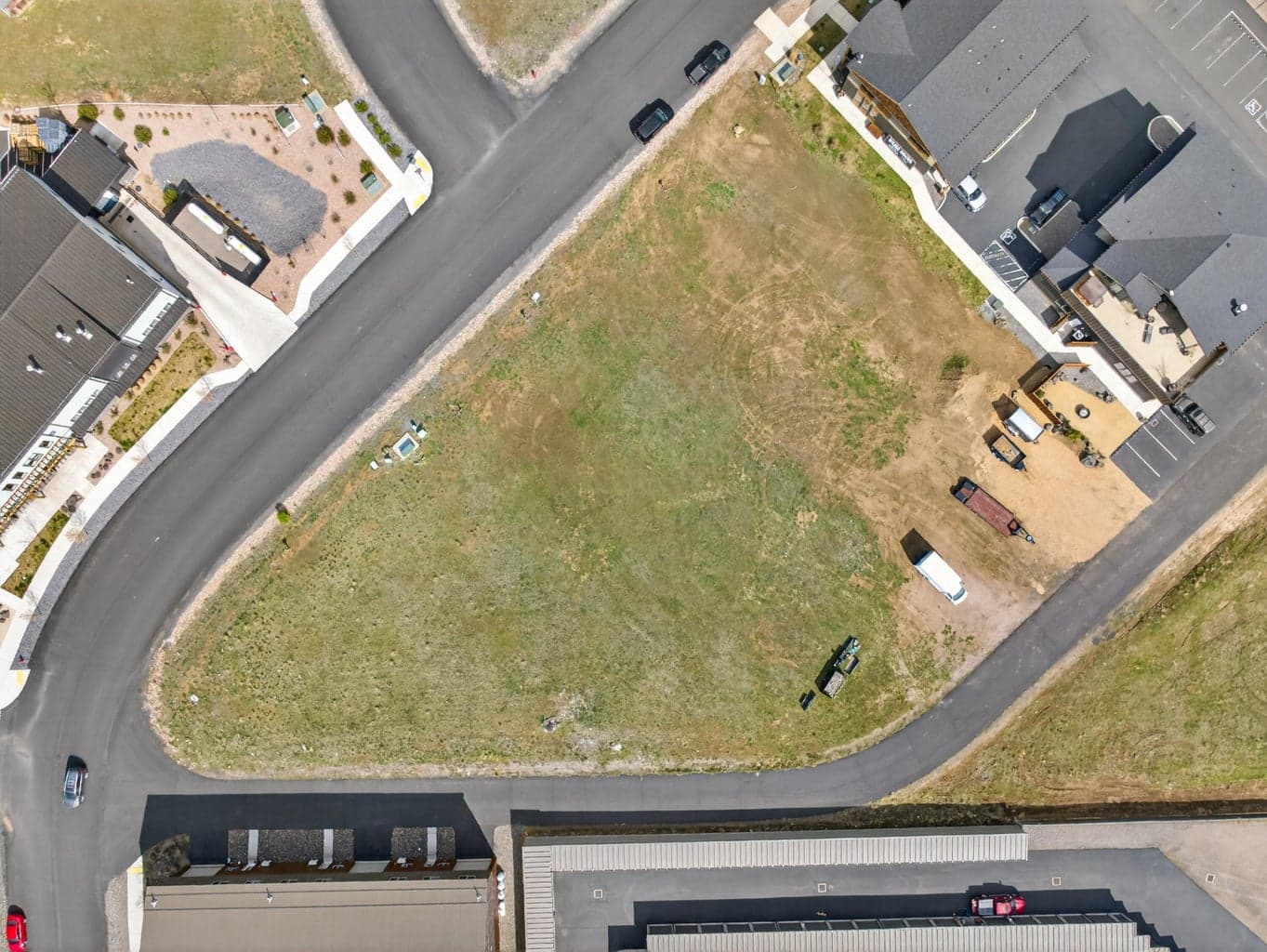 Photo of 221 E Sun Ranch Drive 9 of 19