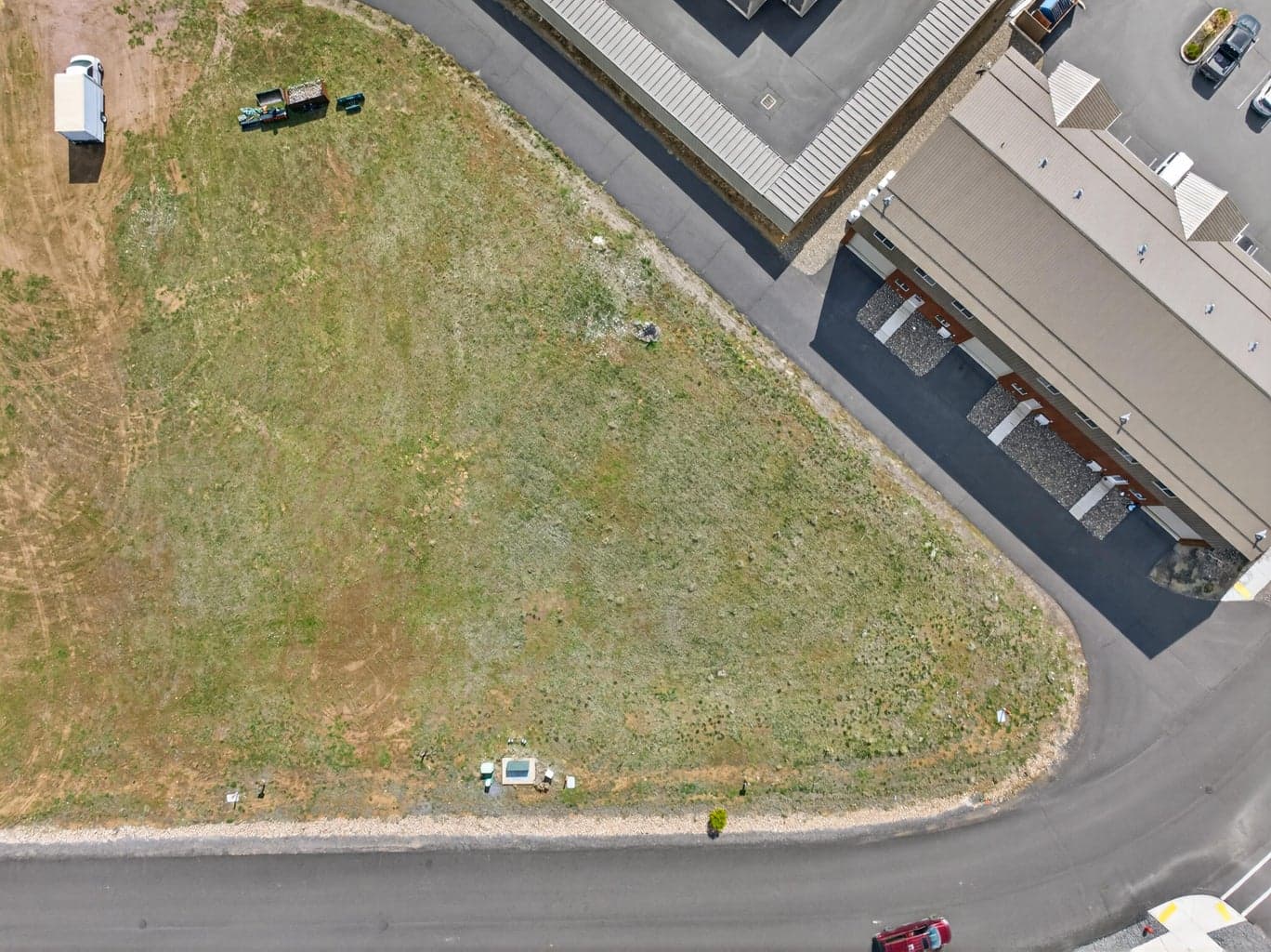 Photo of 221 E Sun Ranch Drive 10 of 19