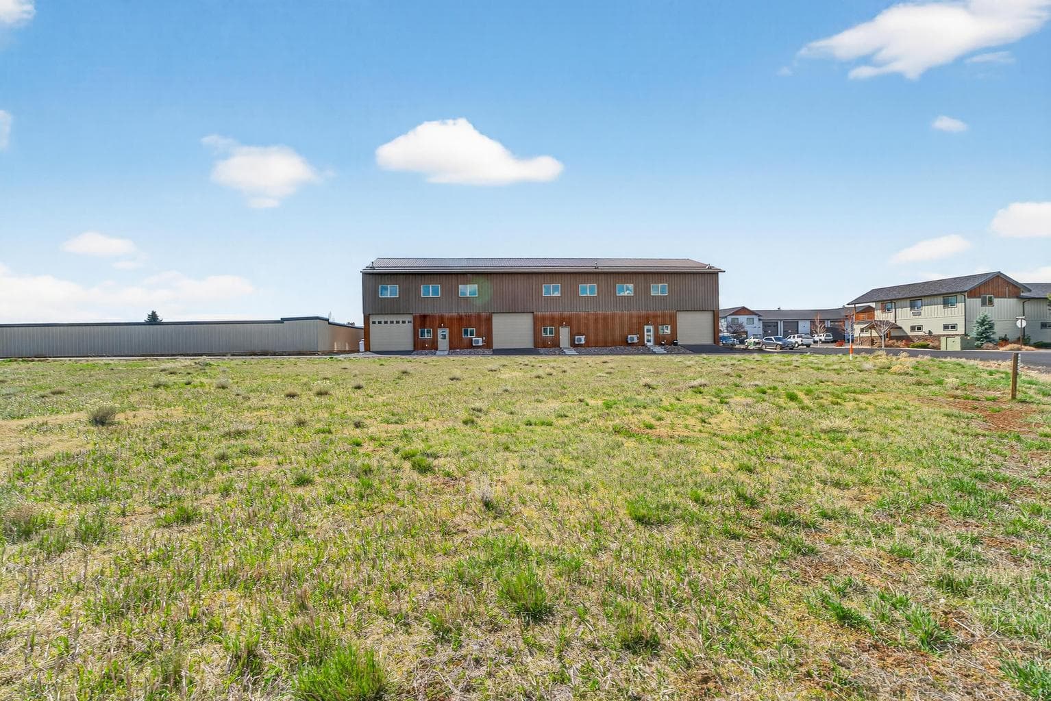 Photo of 221 E Sun Ranch Drive 15 of 19