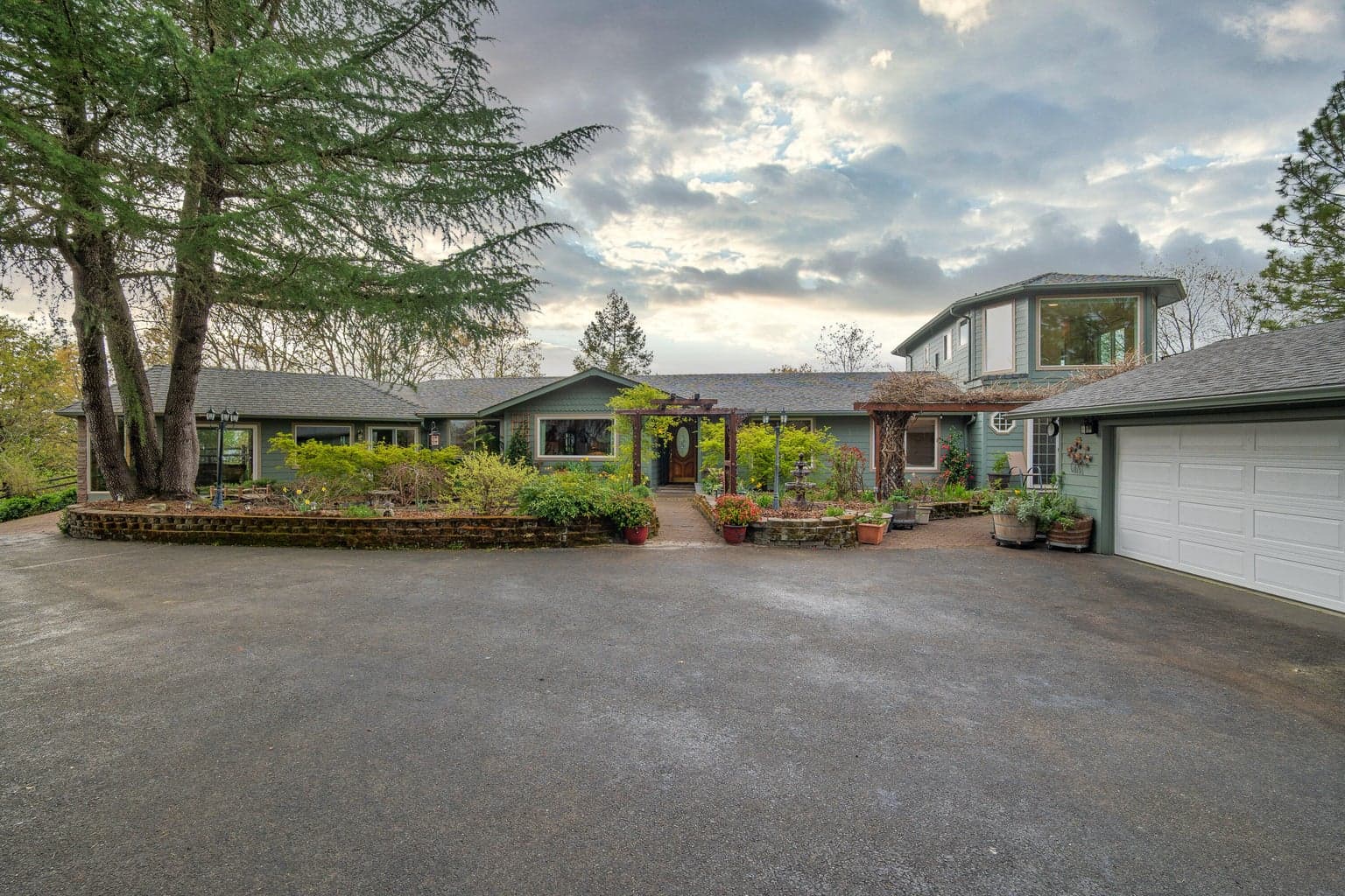 Photo of 1360 Jaynes 4 of 64