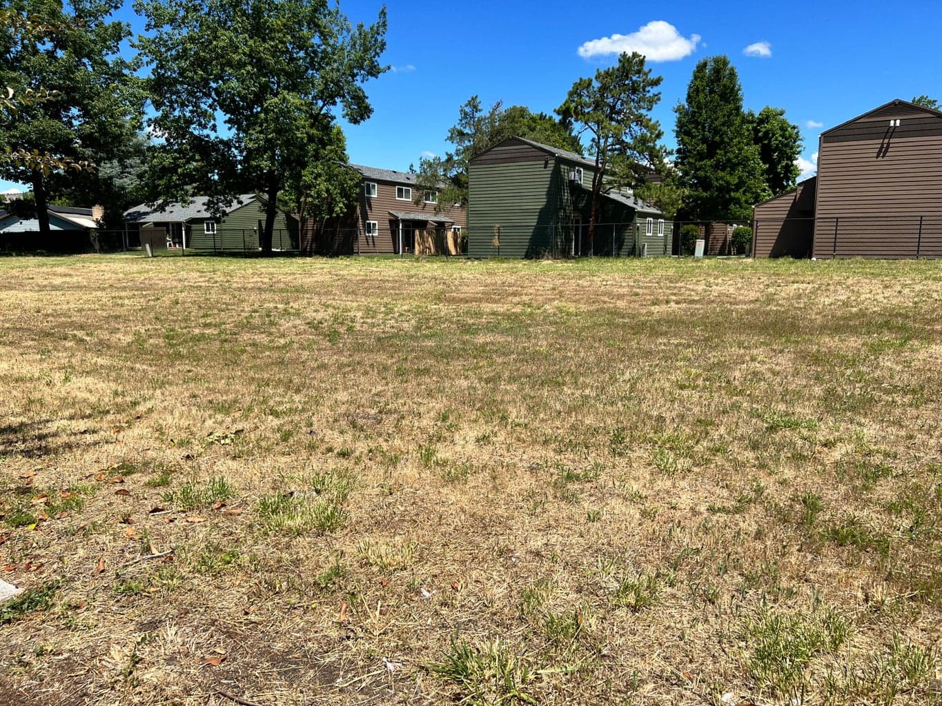 Photo of 2549 Barnett 4 of 12