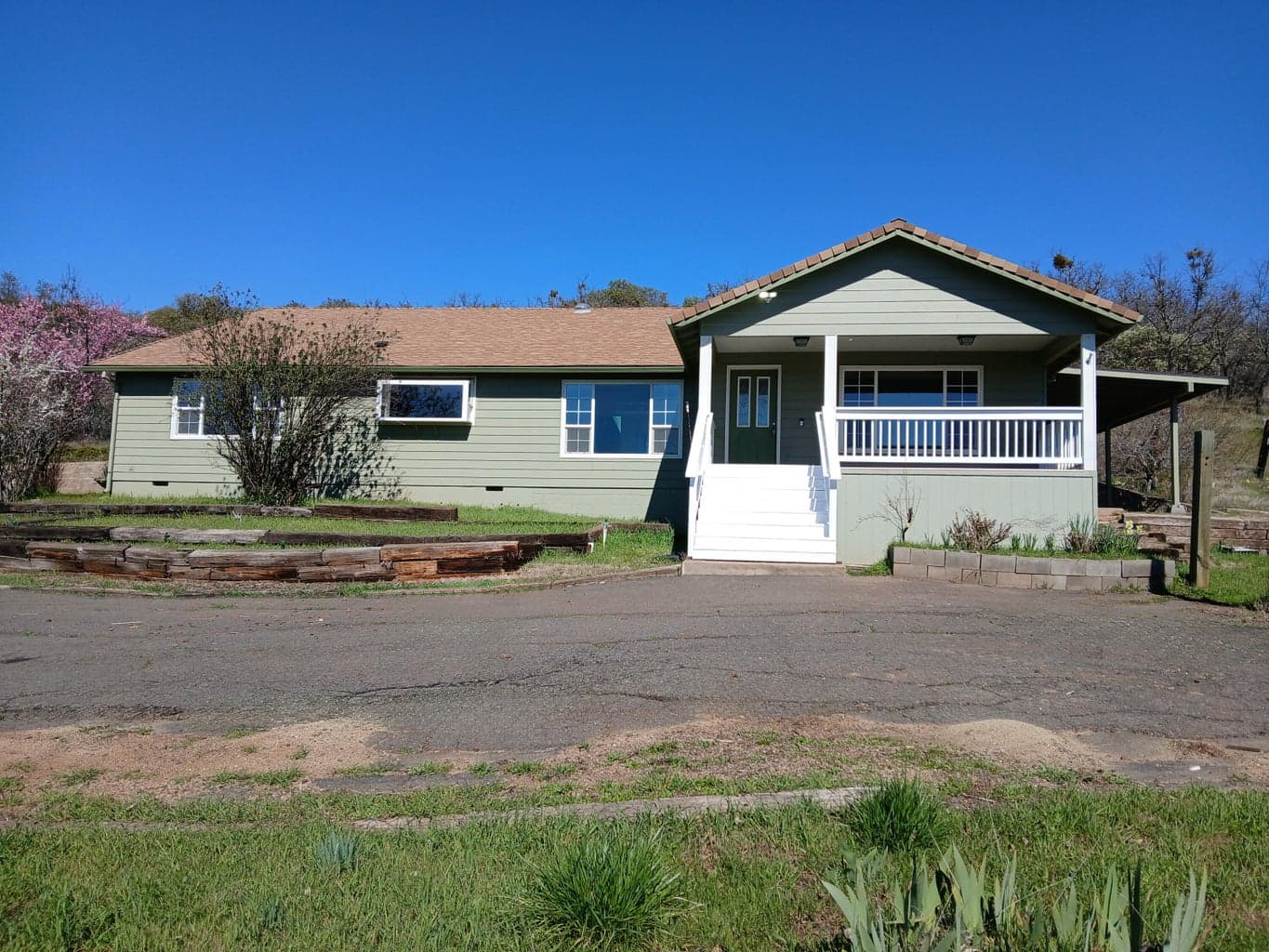1360 Linn
