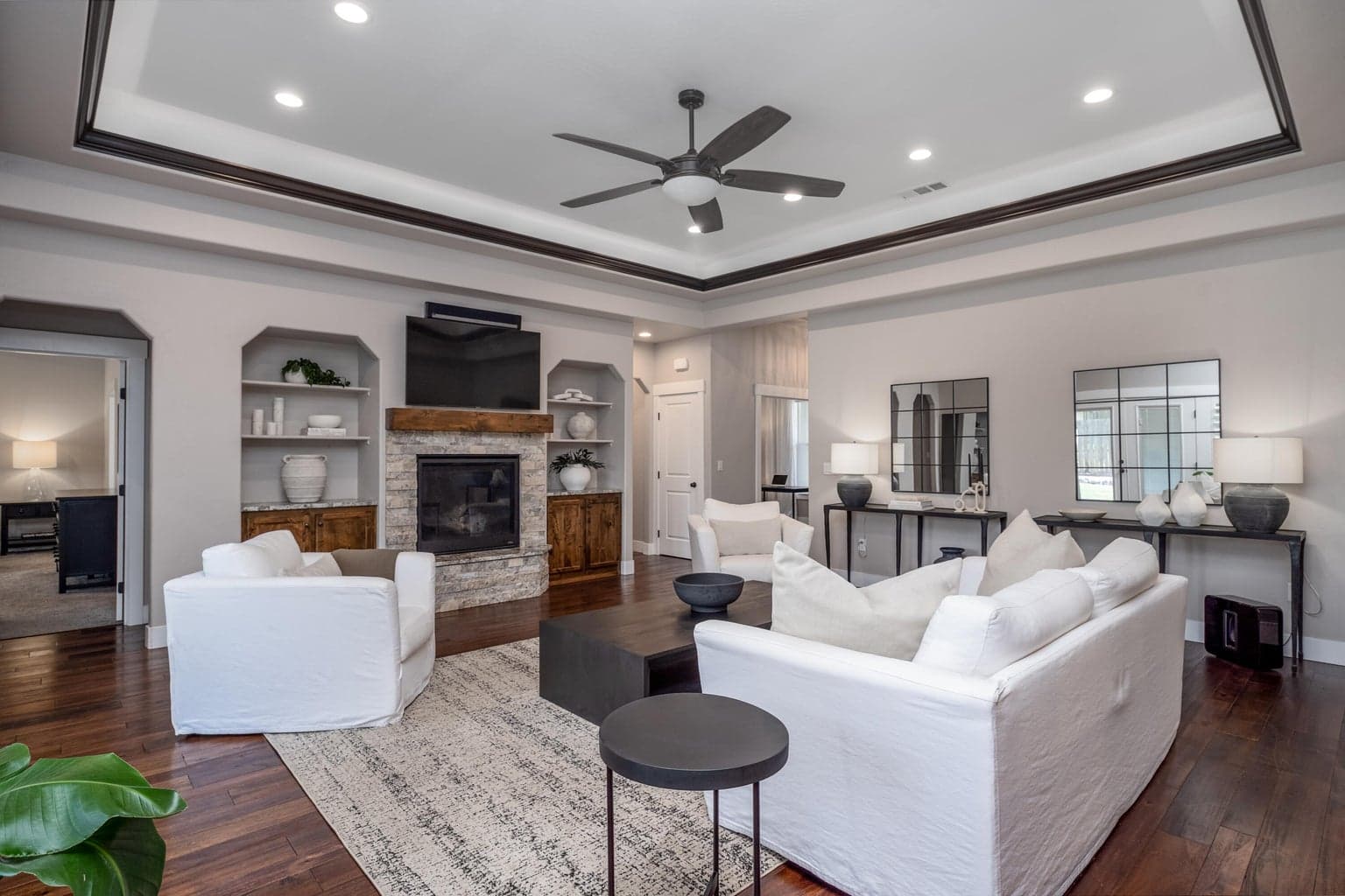 Photo of 2715 Montara Drive 2 of 28