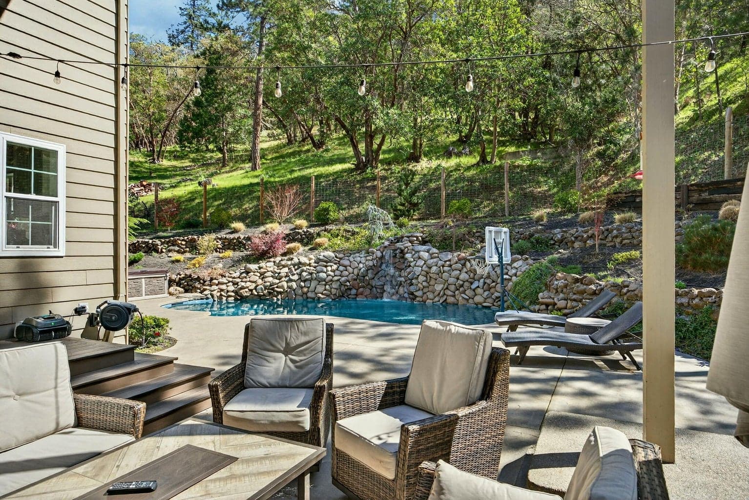 Photo of 120 Ponderosa Way 3 of 74