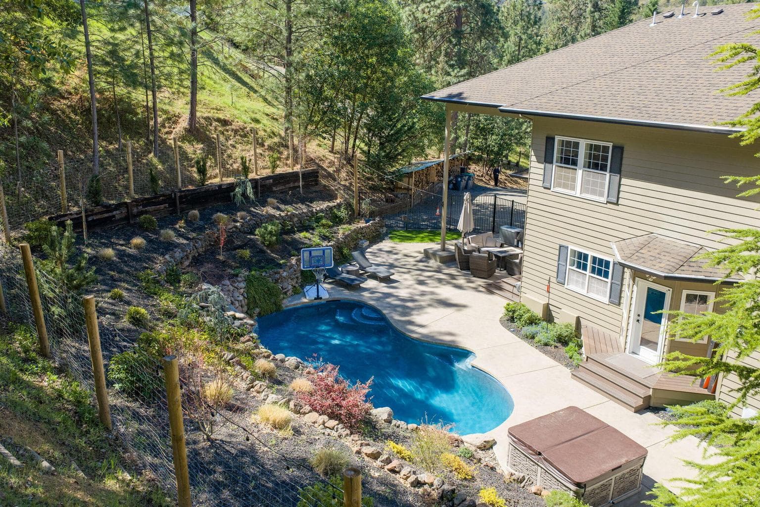 Photo of 120 Ponderosa Way 2 of 74