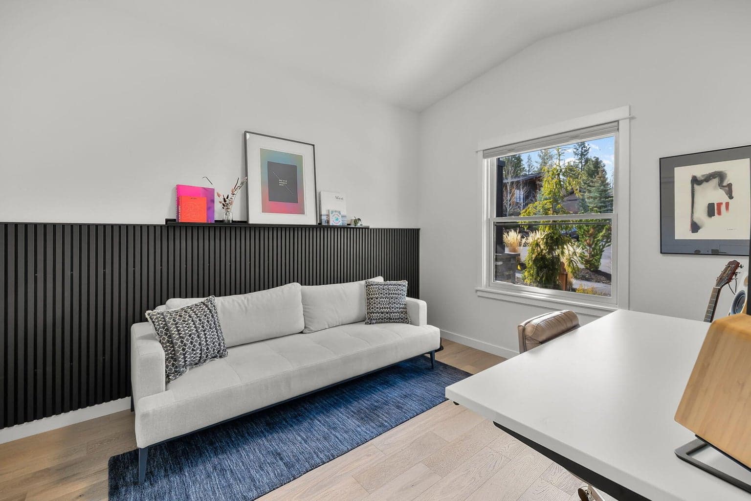 Photo of 19056 NW Mount Shasta Drive 11 of 46
