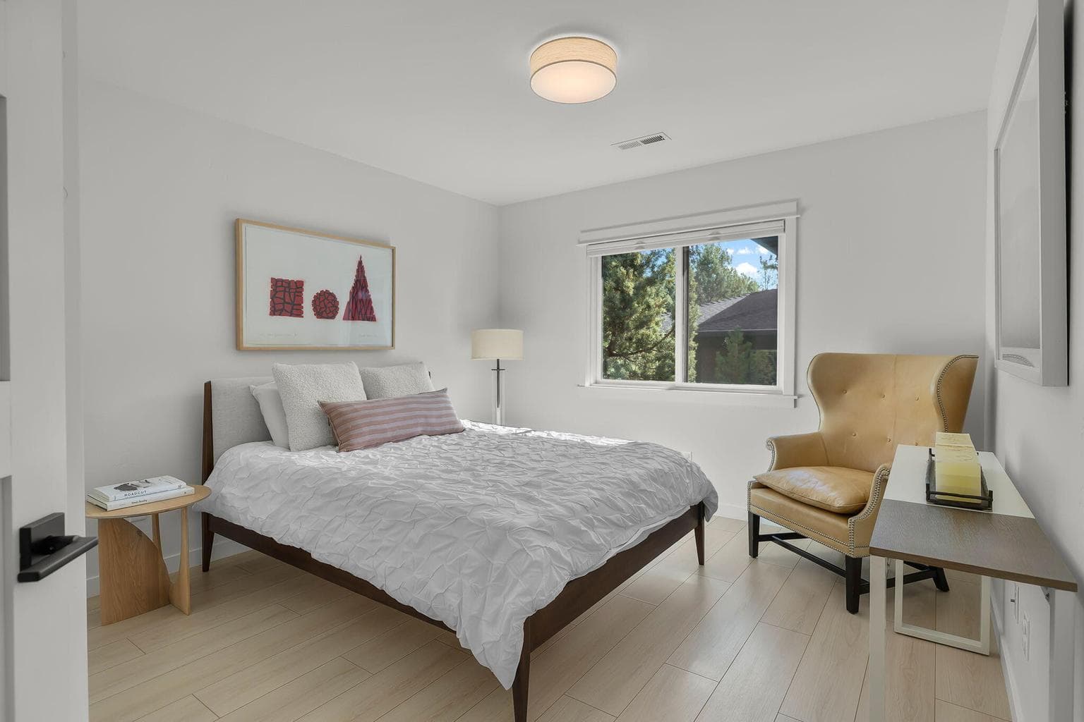 Photo of 19056 NW Mount Shasta Drive 29 of 46