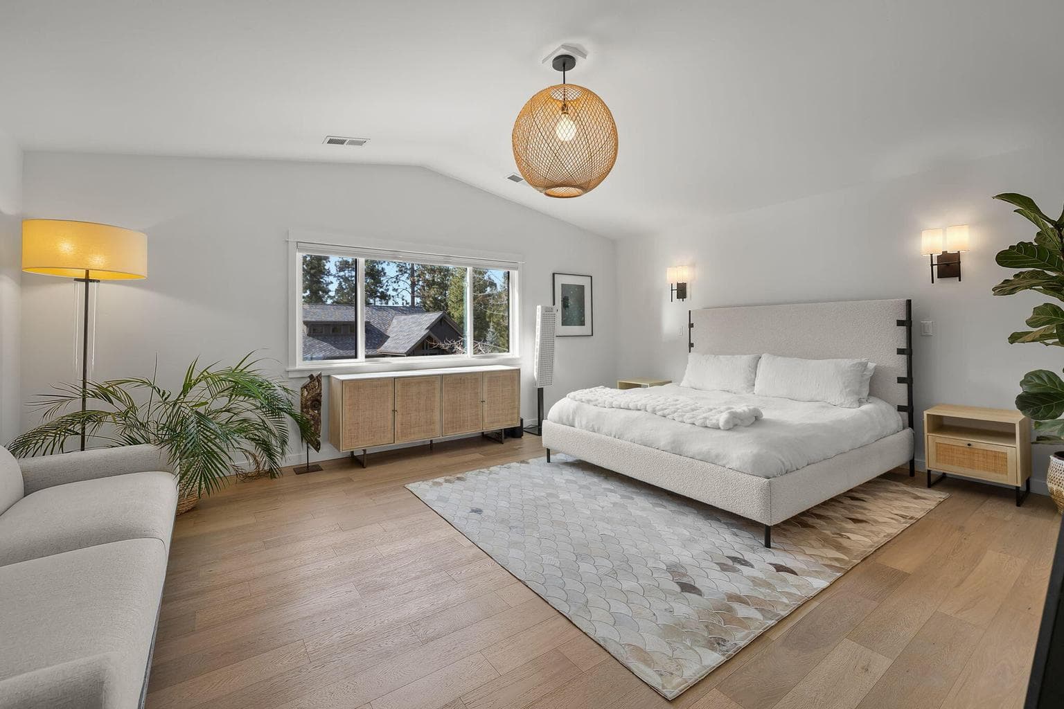 Photo of 19056 NW Mount Shasta Drive 15 of 46