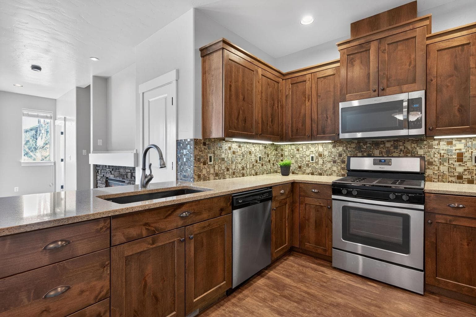 Photo of 3135 28th 5 of 27