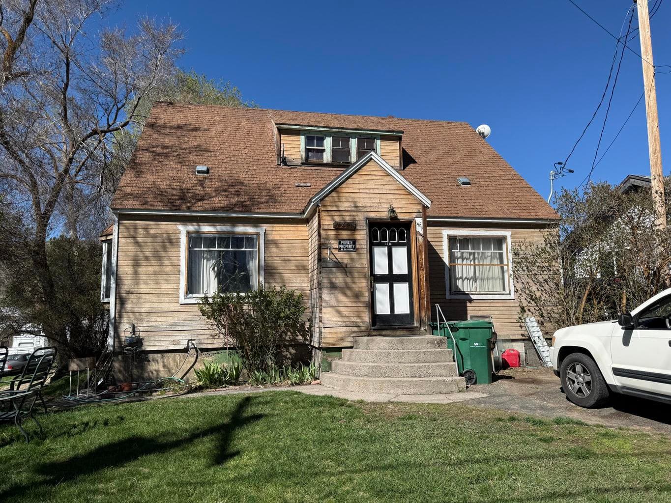 Photo of 1740 Riverside 1 of 30