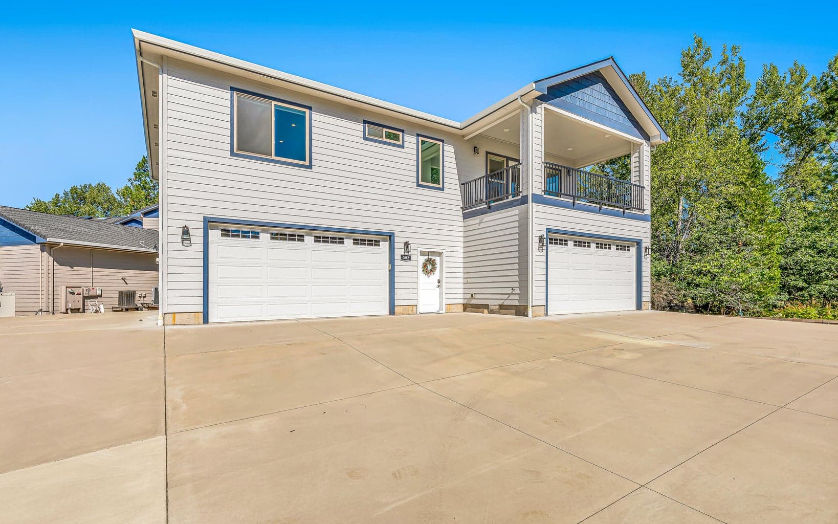302 Penny, Shady Cove, 97539