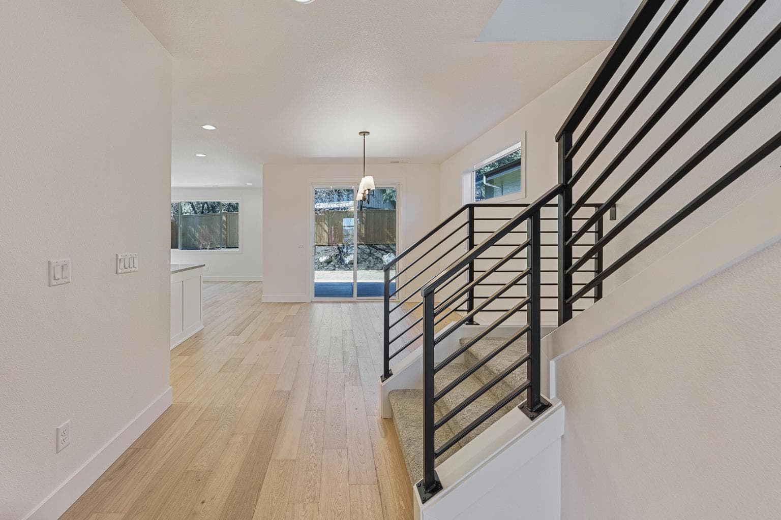Photo of 61185 SE Wagyu Drive 11 of 43