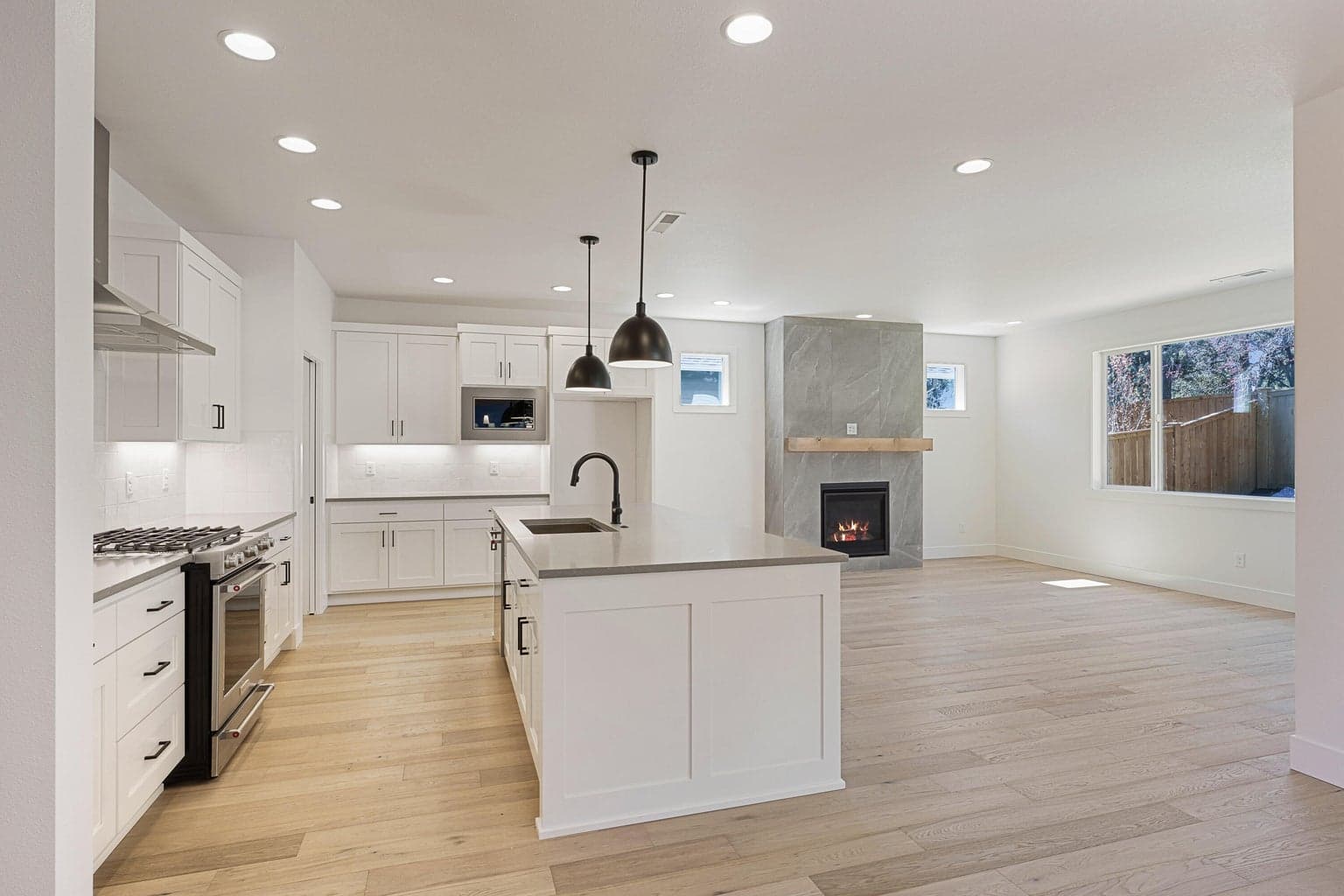 Photo of 61185 SE Wagyu Drive 13 of 43