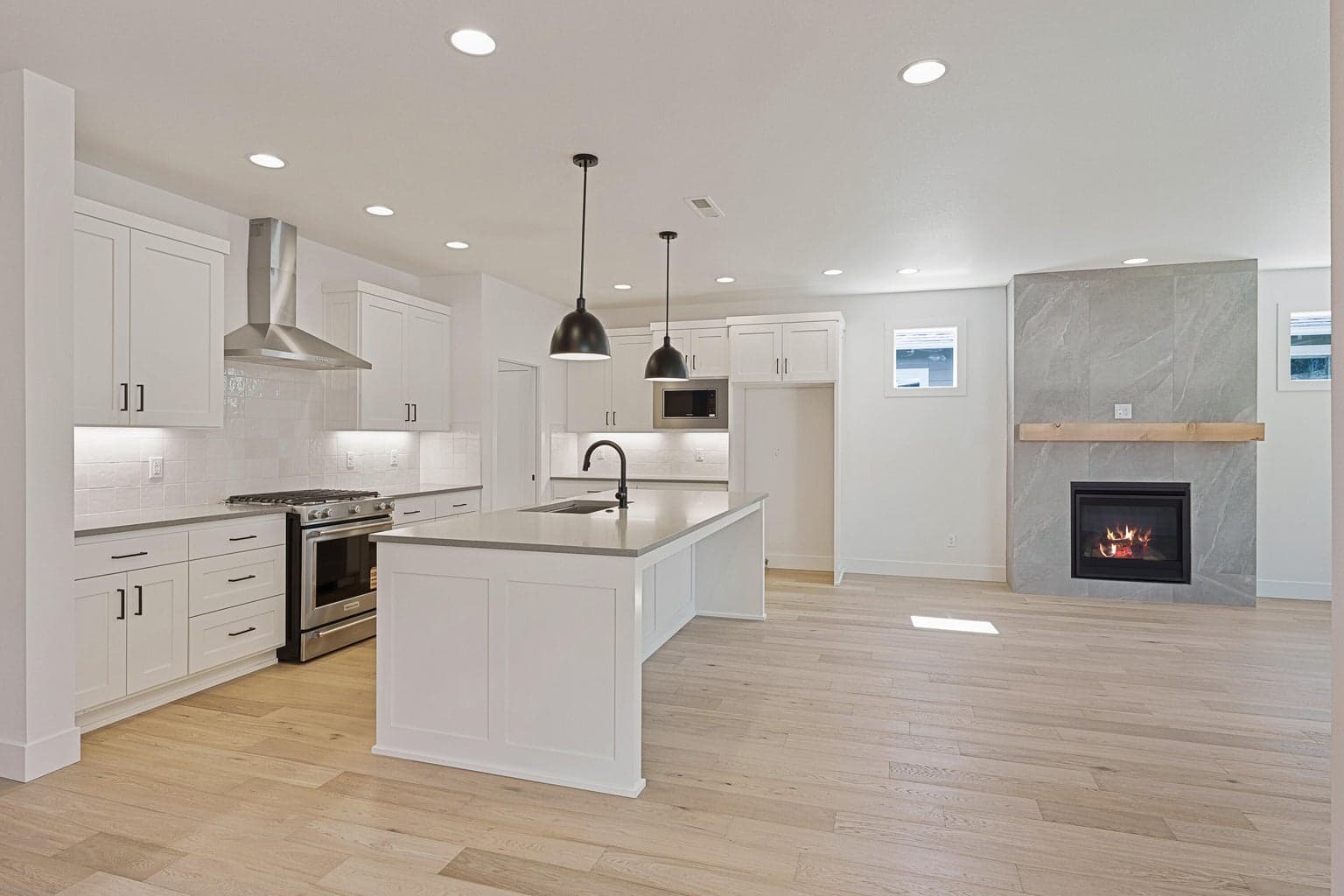 Photo of 61185 SE Wagyu Drive 14 of 43