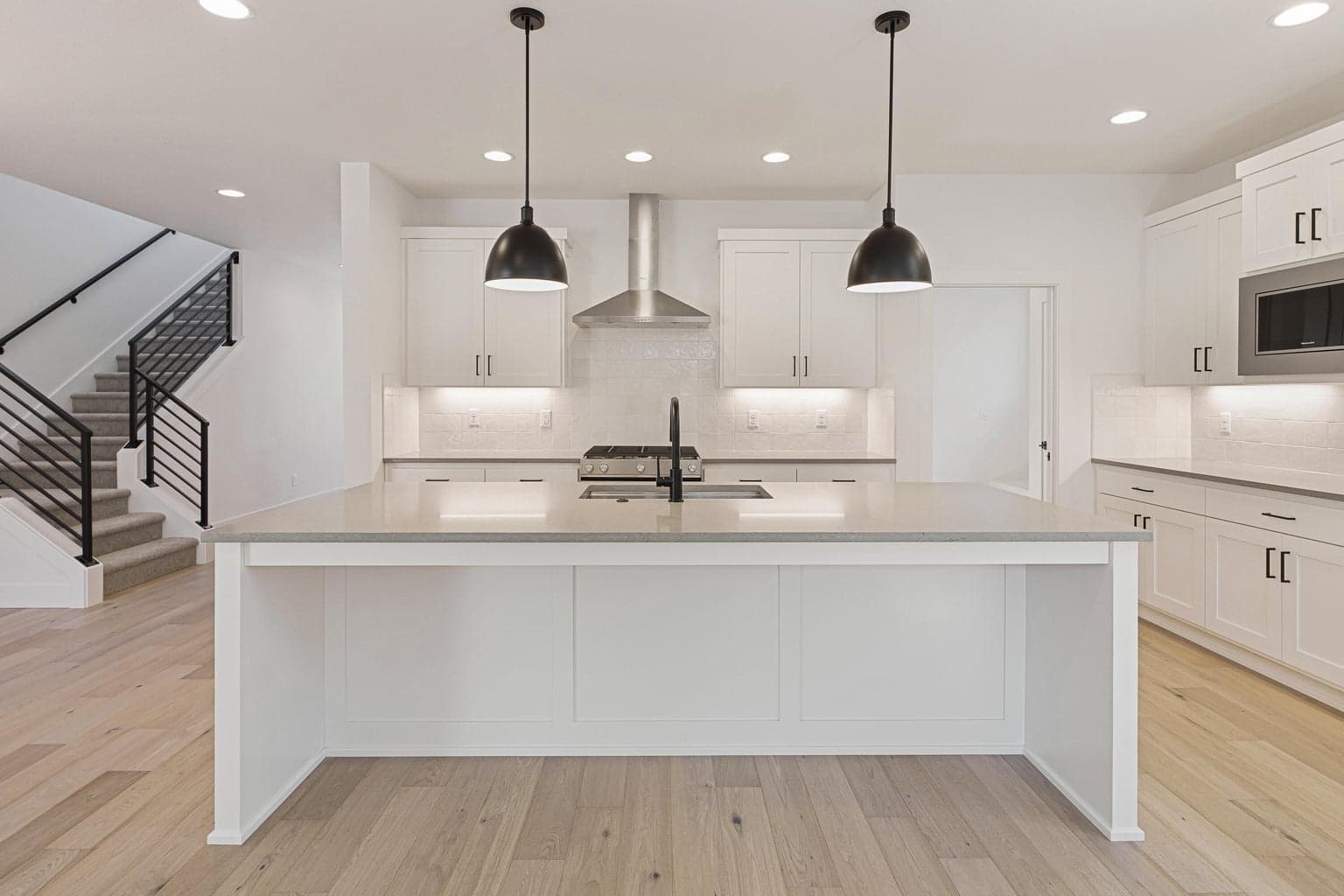 Photo of 61185 SE Wagyu Drive 15 of 43