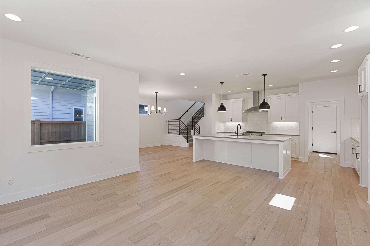 Photo of 61185 SE Wagyu Drive 21 of 43