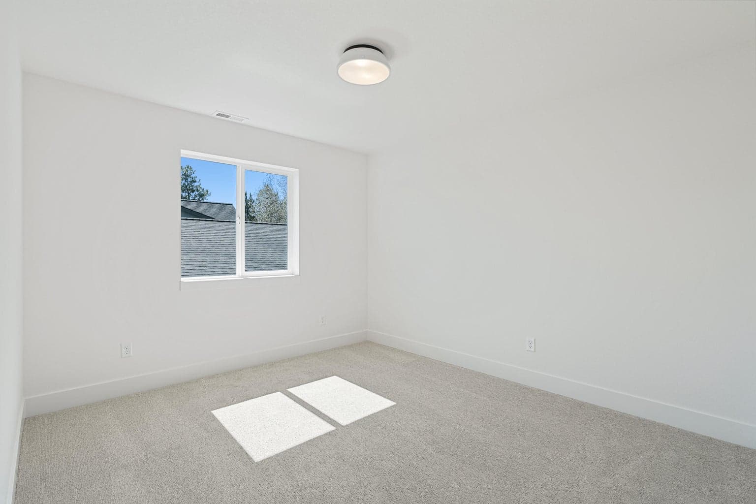 Photo of 61185 SE Wagyu Drive 28 of 43