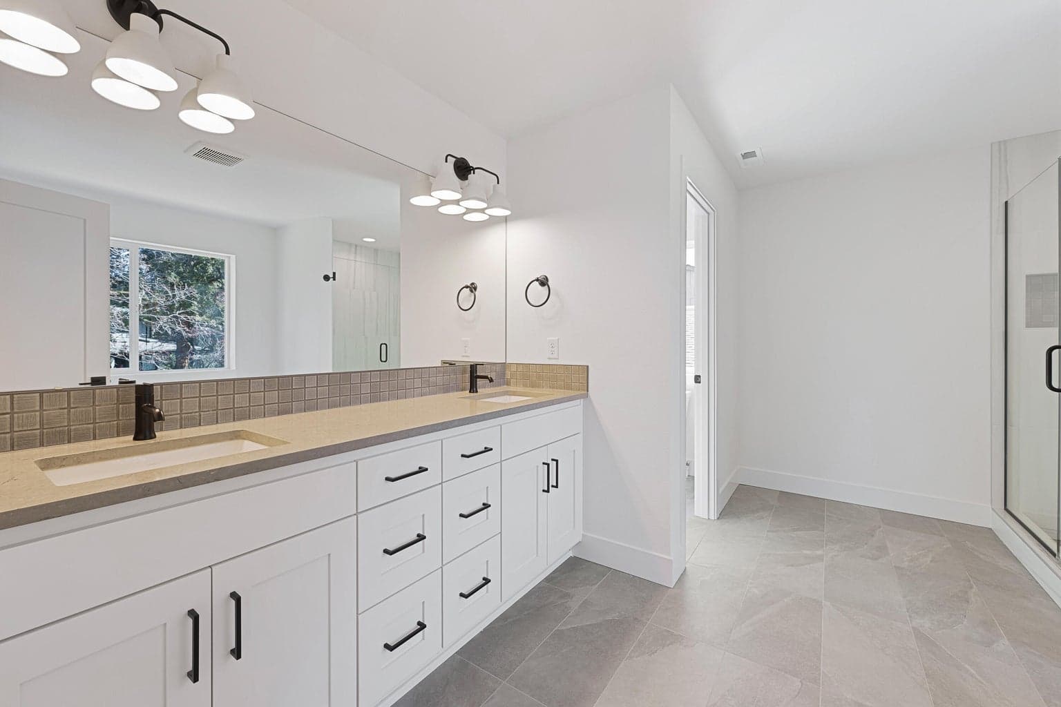 Photo of 61185 SE Wagyu Drive 35 of 43