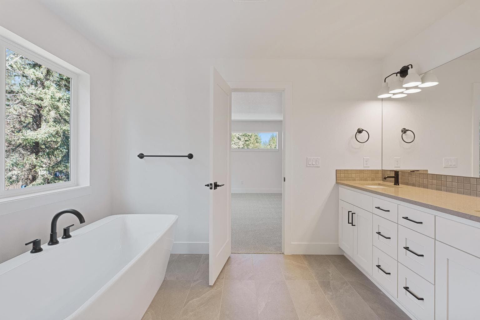 Photo of 61185 SE Wagyu Drive 38 of 43