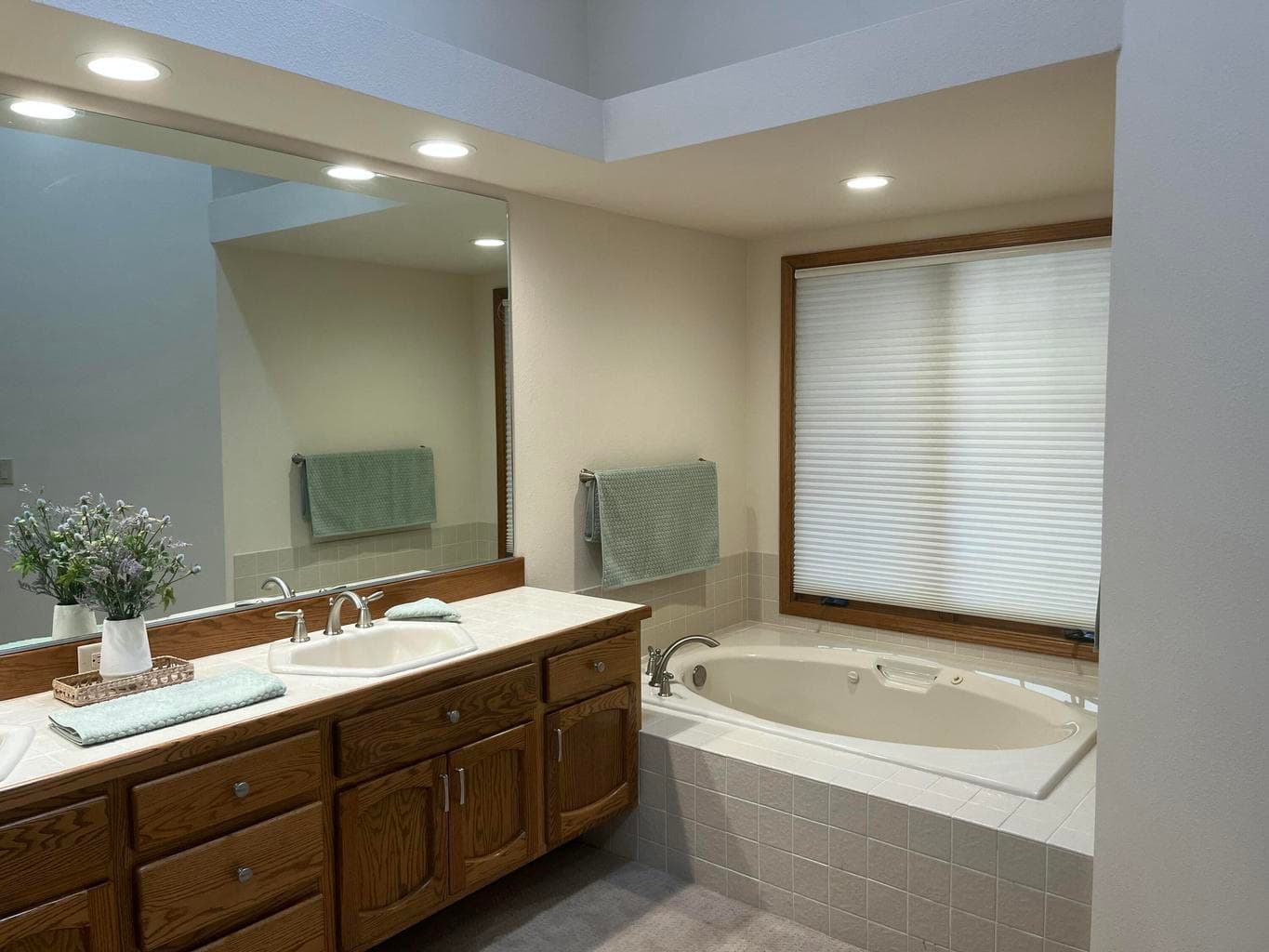 Photo of 60785 Willow Creek Loop 9 of 29