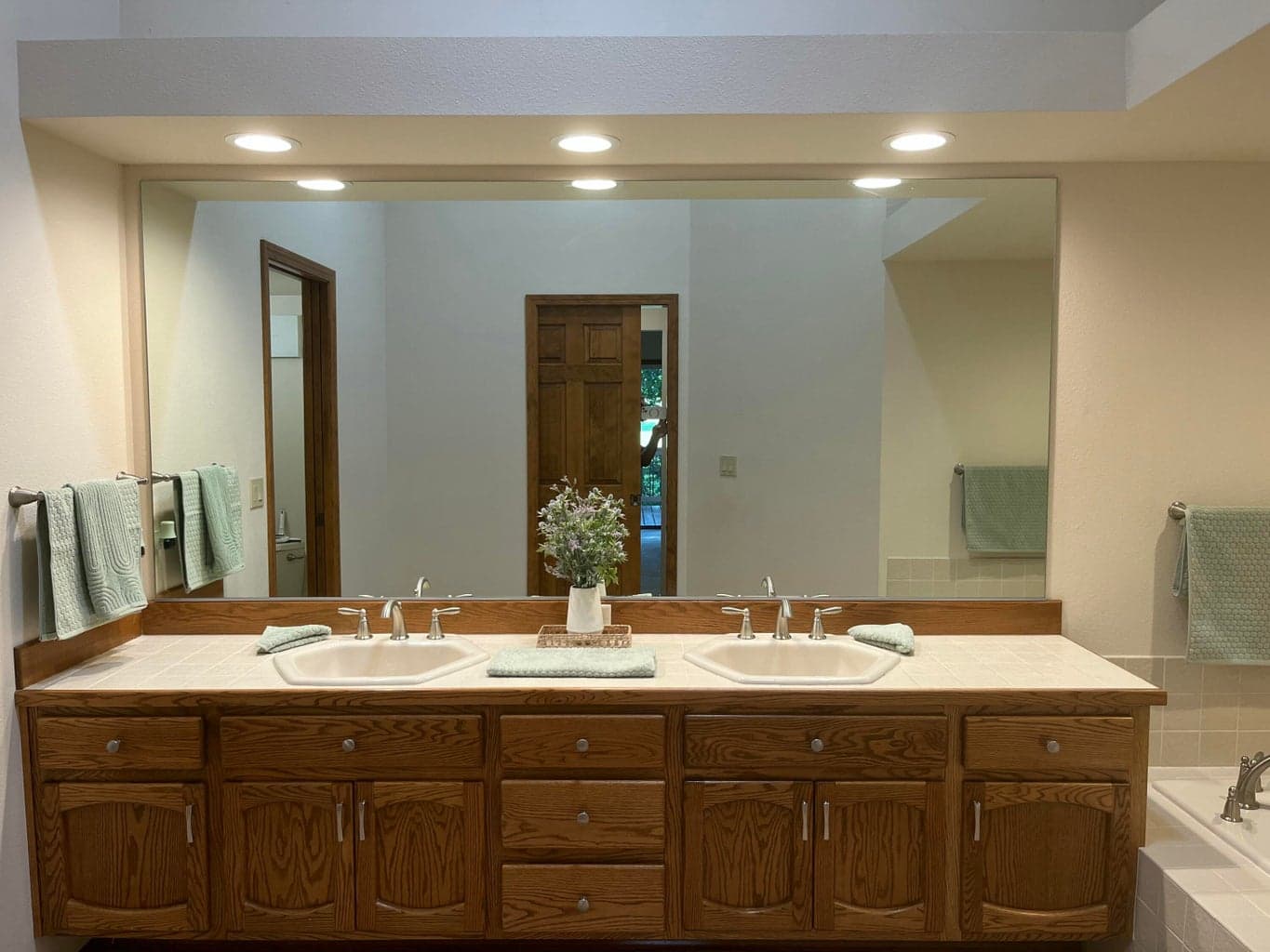 Photo of 60785 Willow Creek Loop 12 of 29