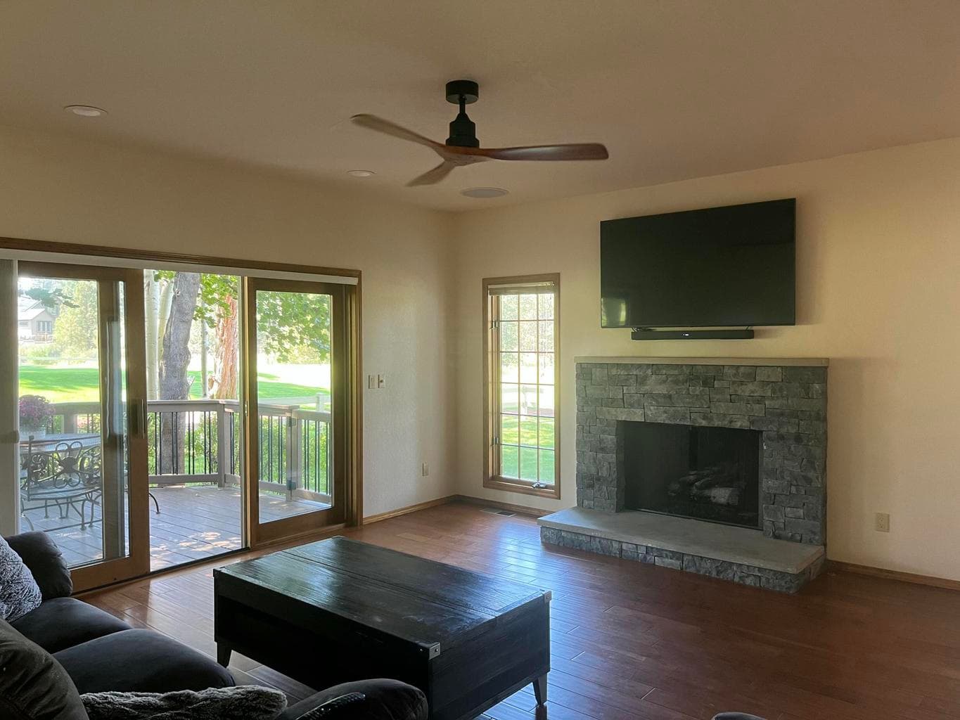 Photo of 60785 Willow Creek Loop 14 of 29
