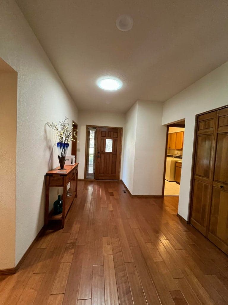Photo of 60785 Willow Creek Loop 19 of 29