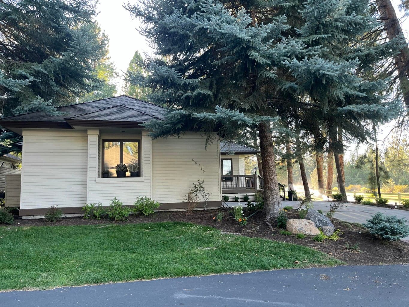 Photo of 60785 Willow Creek 2 of 29