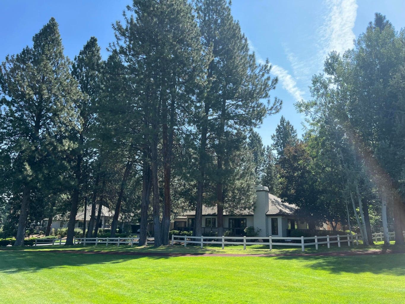 Photo of 60785 Willow Creek 4 of 29