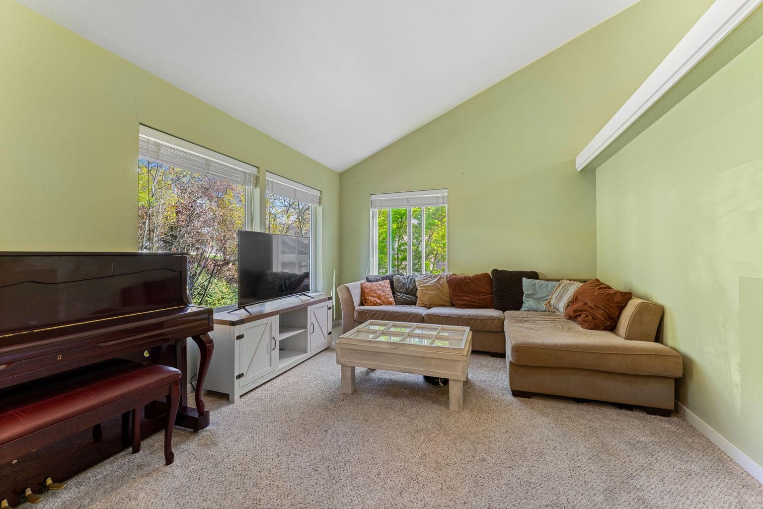 Photo of 105 Cedar Ridge 2 of 23