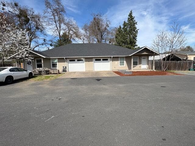 Photo of 1380 Dowell 2 of 27