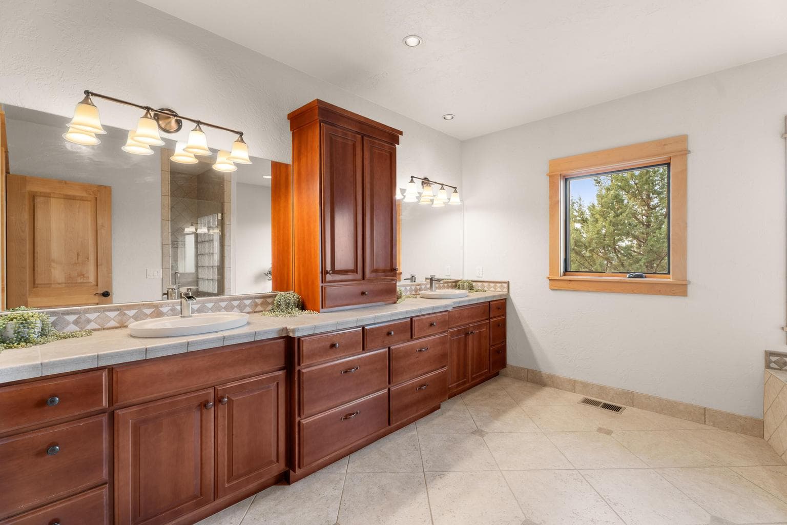 Photo of 10715 Rockside Court 41 of 118
