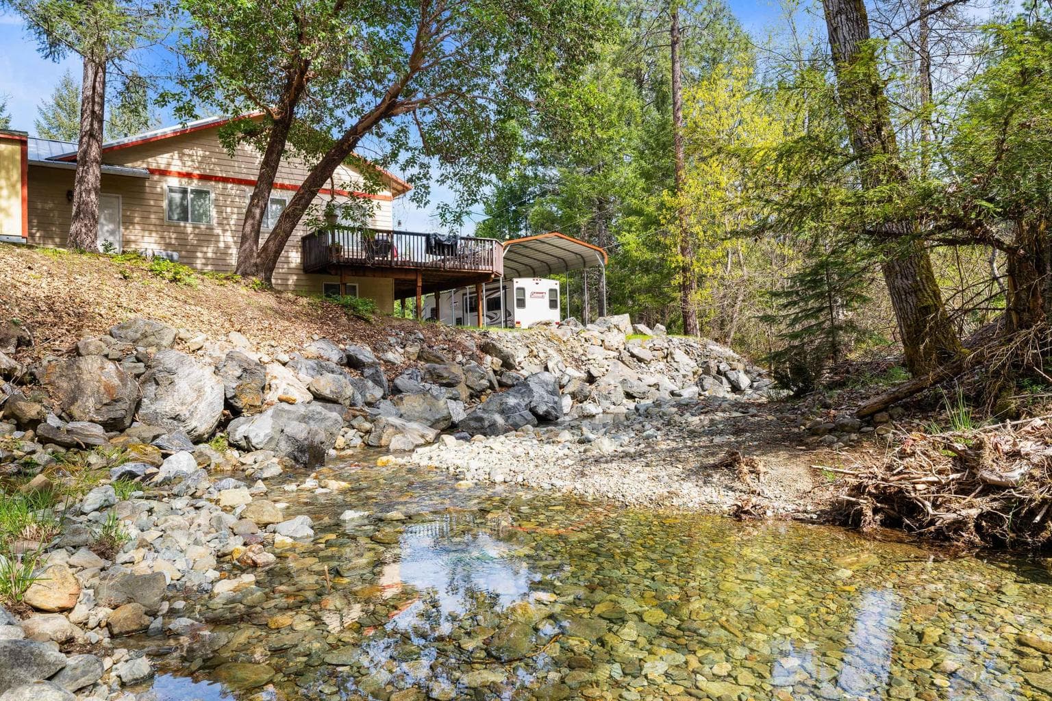 Photo of 8081 Evans Creek 4 of 52